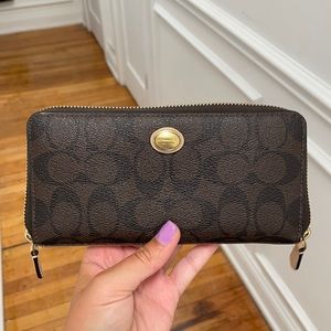 Coach wallet